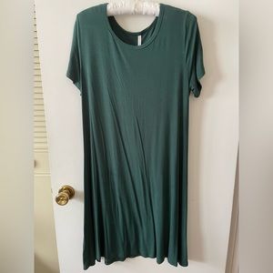 ⭐️4/$20 
Pop young green swing t shirt dress
